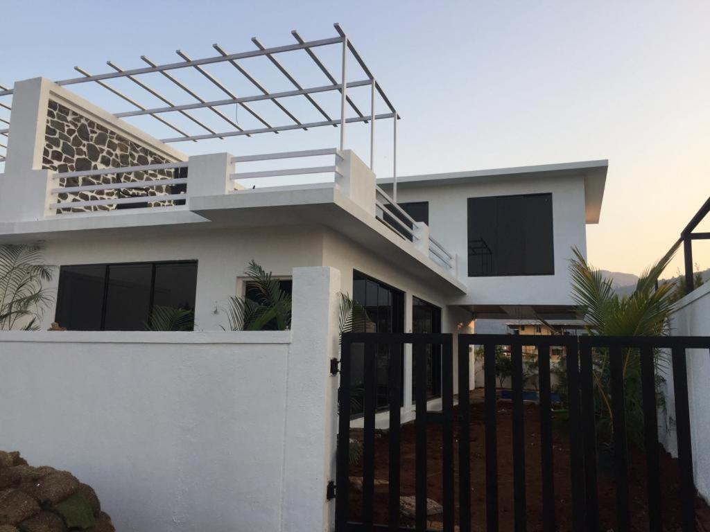 Platinum Villa 3Bhk Лонавала Экстерьер фото